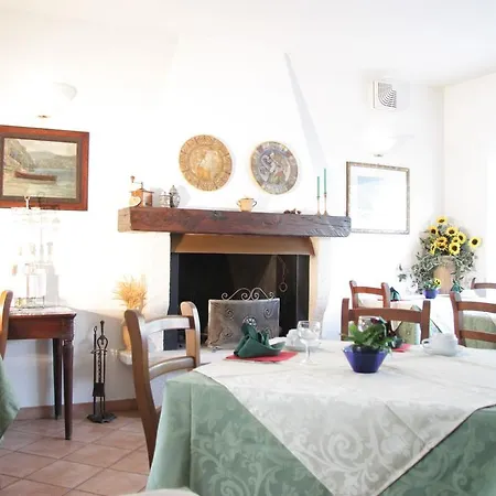 Готель La Стреза