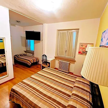 La Hotel
